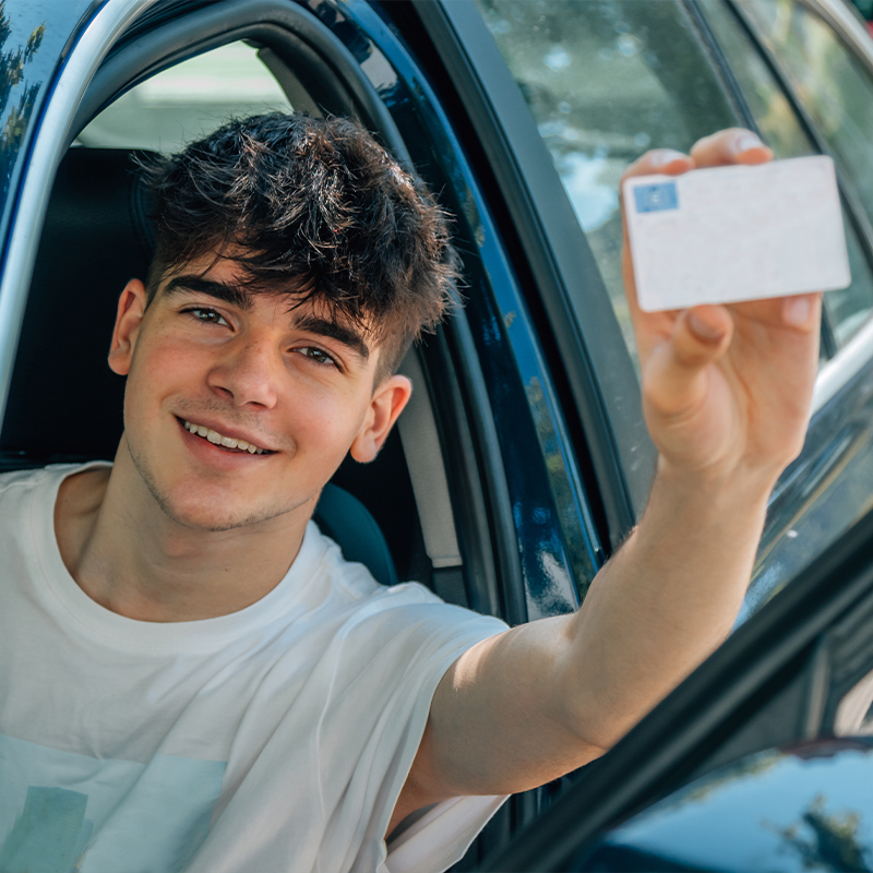 Rijschool Dordrecht? Rijbewijs Helden is de rijschool in Dordrecht.