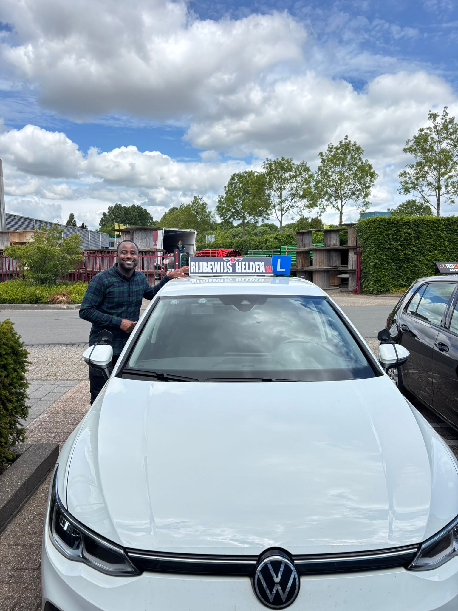 Passed for driving license Rijbewijs Helden English Driving Lesson at Rijbewijs Helden